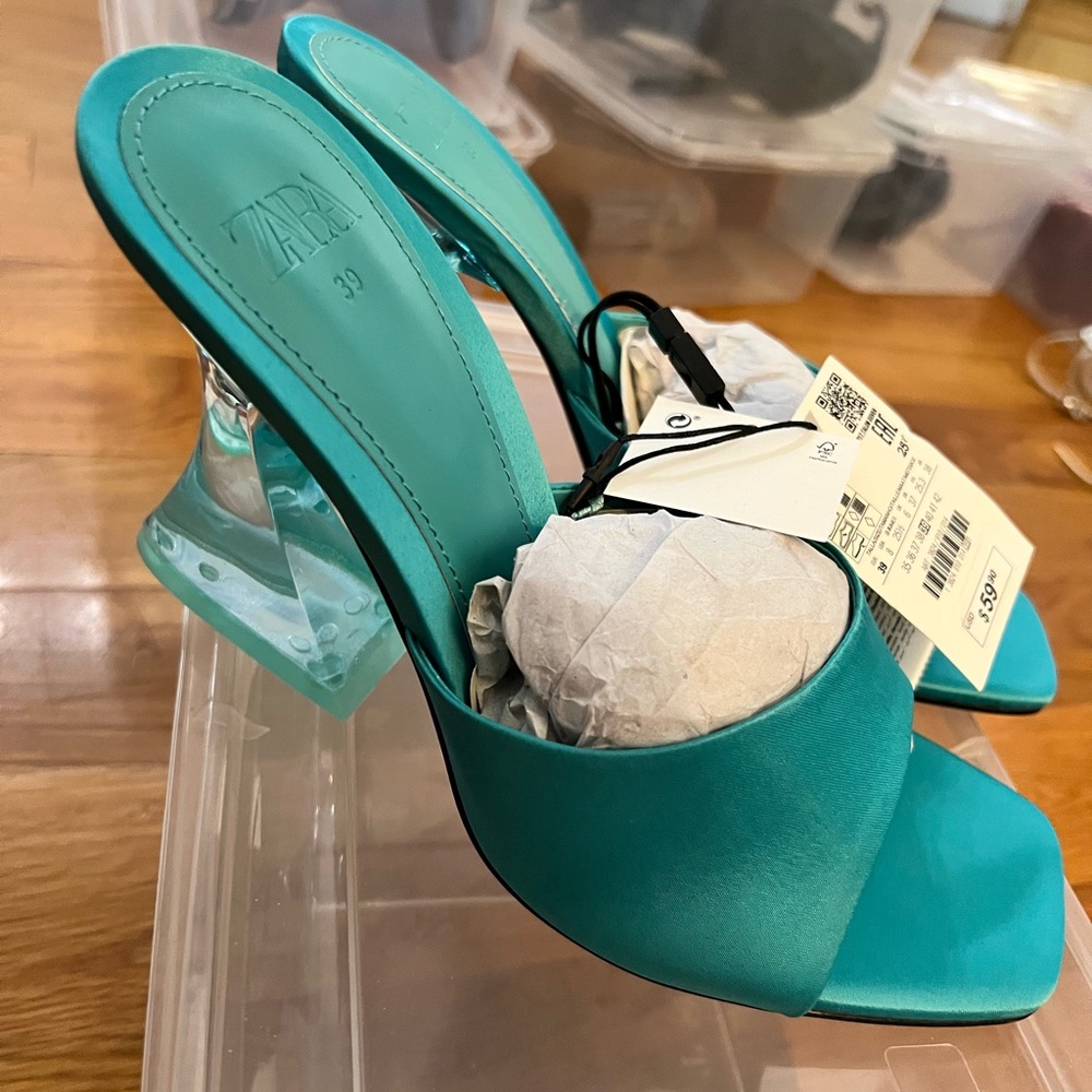 BRAND NEW ZARA HEELS